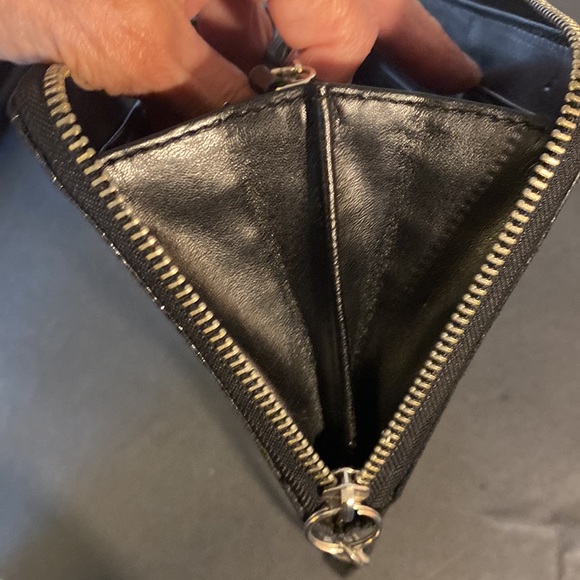 VGUC. Vintage black wristlet / wallet. - Picture 4 of 8